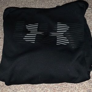 Men’s under armour hoodie